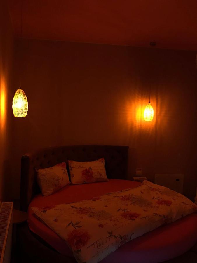 Sweet Pink By Miro Apartment Sinaia Bagian luar foto